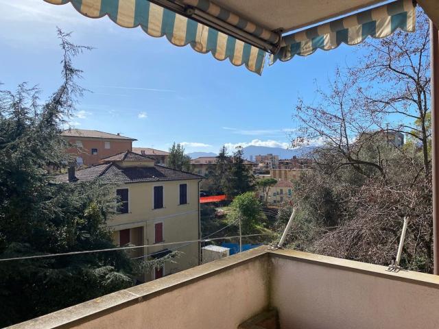 Appartamento in vendita di 120 m² in Via Carbognano 3 ° Traversa, 42