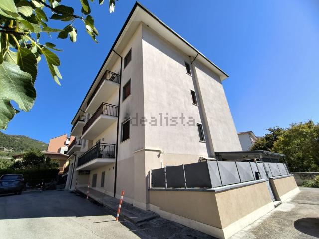 Appartamento in vendita di 120 m² in Via Carlo Lombardo, 6