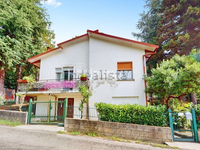 Appartamento in vendita di 120 m² in Via Carviano