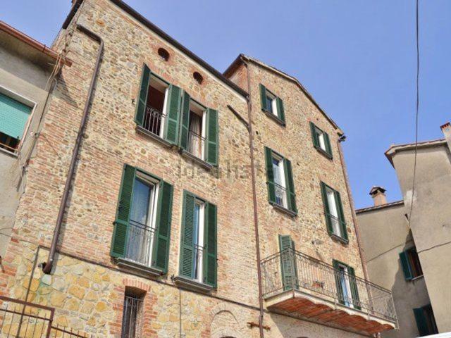 Appartamento in vendita di 120 m² in Via Castello del Fabro