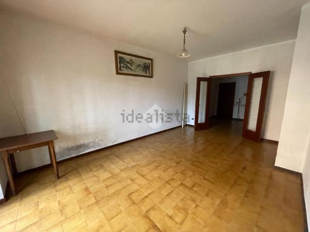 Appartamento in vendita di 120 m² in Via C. Miola, 80