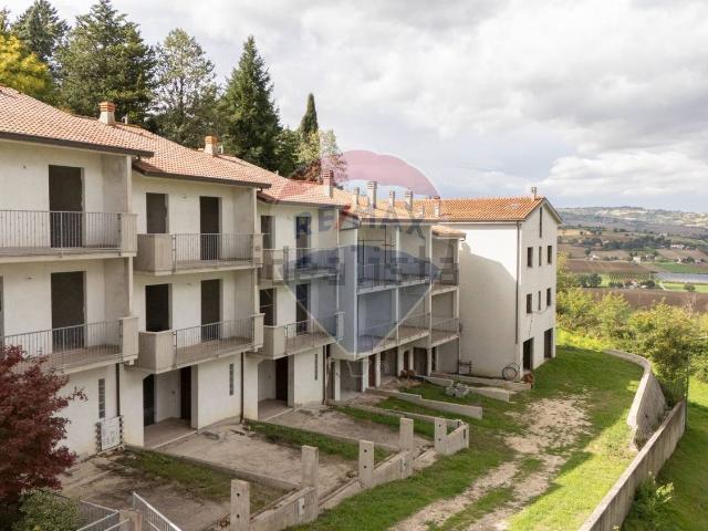 Appartamento in vendita di 120 m² in Via Circonvallazione, 40