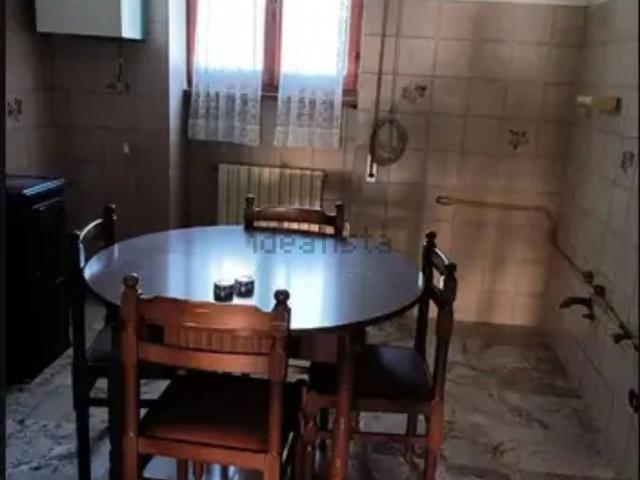 Appartamento in vendita di 120 m² in Via Circonvallazione
