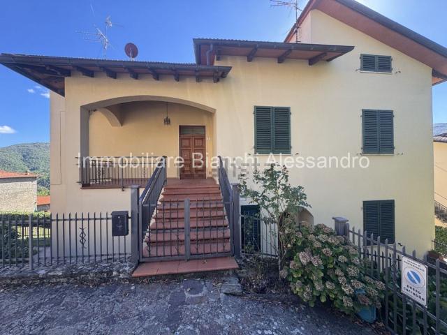 Appartamento in vendita di 120 m² in Via Croce Vecchia