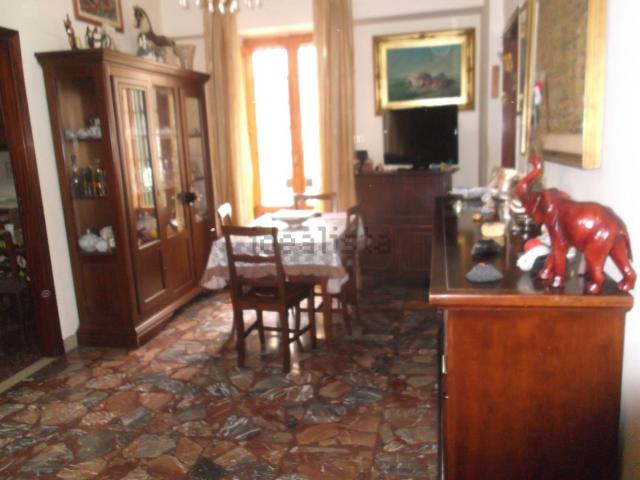 Appartamento in vendita di 120 m² in Via Crotone, 19