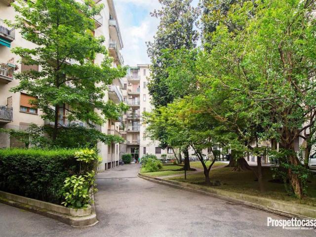 Appartamento in vendita di 120 m² in Via Curio Dentato, 11
