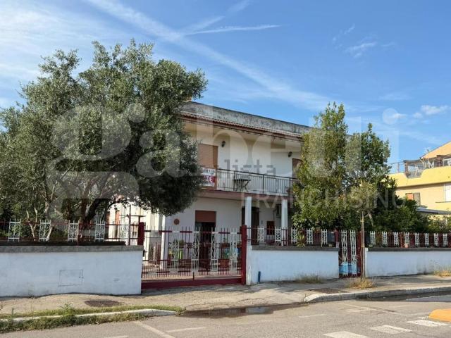Appartamento in vendita di 120 m² in Via A. Toscanini, 45