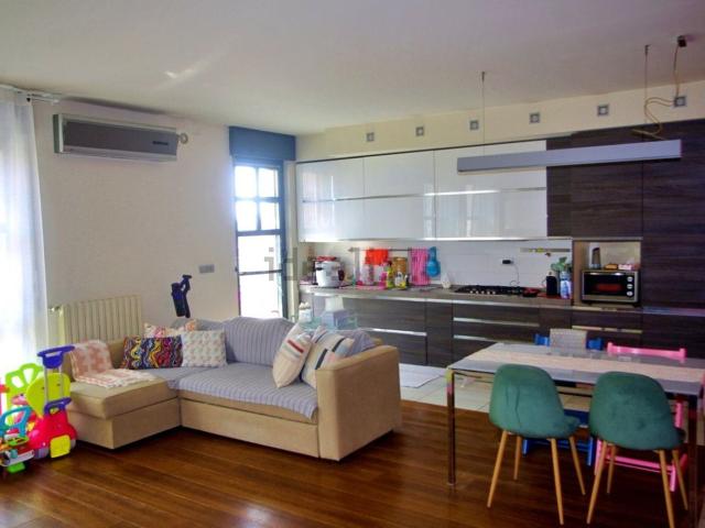 Appartamento in vendita di 120 m² in Via A. Sciesa