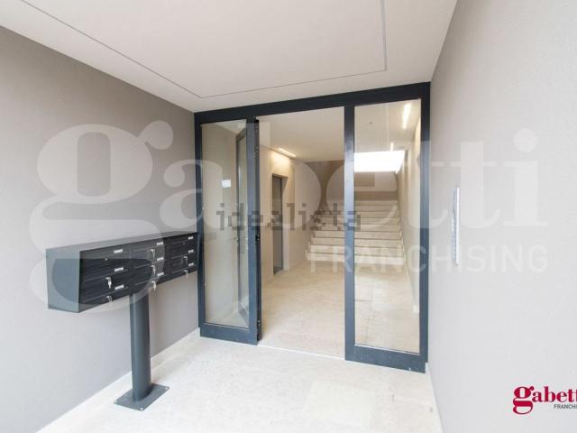 Appartamento in vendita di 120 m² in Via Amleto Bertoni