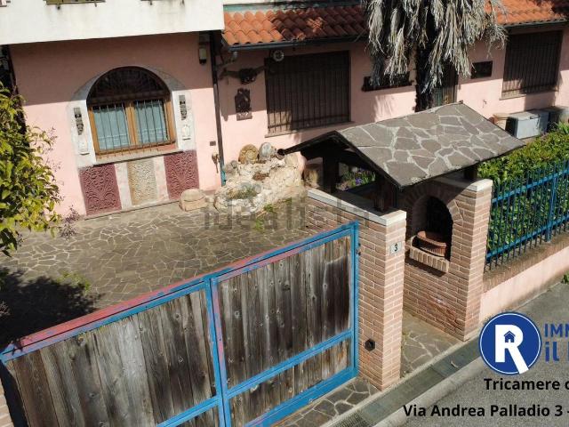Appartamento in vendita di 120 m² in Via Andrea Palladio, 3