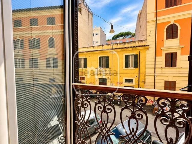 Appartamento in vendita di 120 m² in Via Angelo Tittoni