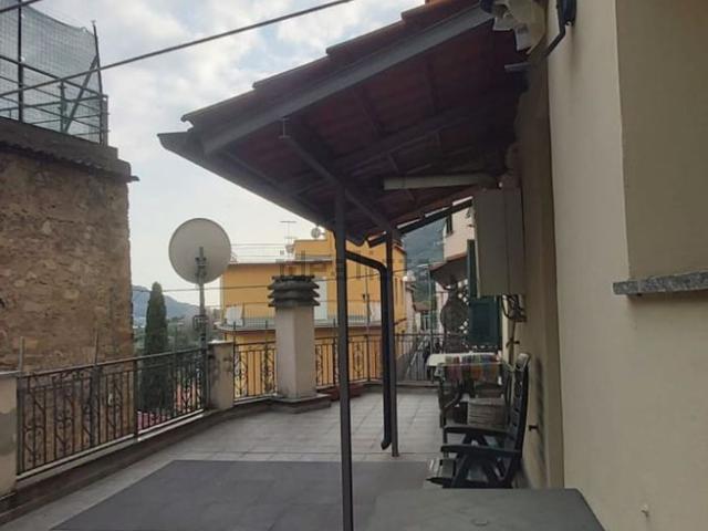 Appartamento in vendita di 120 m² in Via annunziata