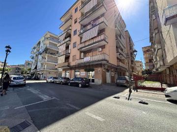 Appartamento in vendita di 120 m² in Via Ada Negri, 7