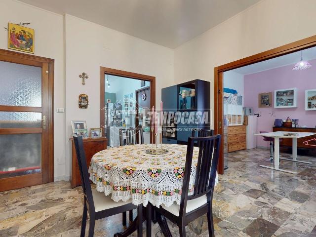 Appartamento in vendita di 128 m² in Via Aldo Moro, 2