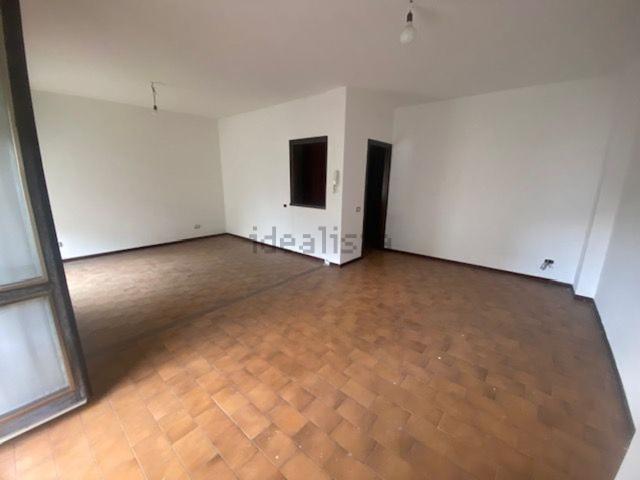 Appartamento in vendita di 120 m² in Via Aldo Moro