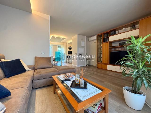 Appartamento in vendita di 119 m² in Via Aldo Moro, 7