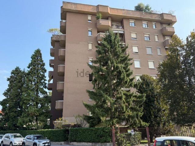 Appartamento in vendita di 120 m² in Via Bruno Sangalli, 1