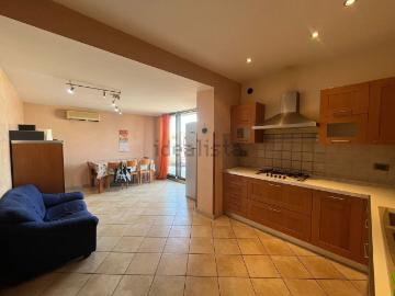 Appartamento in vendita di 120 m² in Via G. Verdi, 65