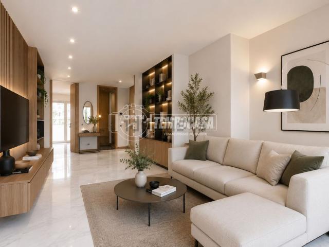 Appartamento in vendita di 120 m² in Via G. Carcano