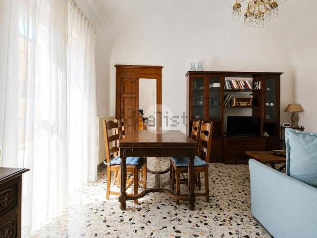 Appartamento in vendita di 120 m² in Via G. de Vincentis, 27