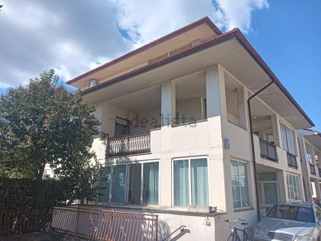 Appartamento in vendita di 120 m² in Via G. Ferrero, 45