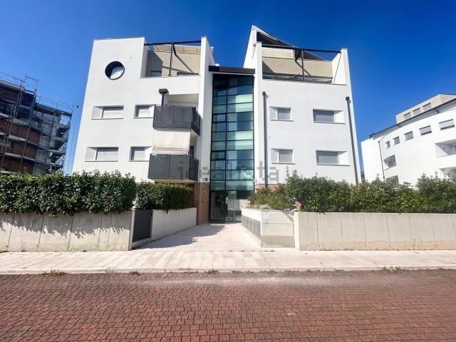 Appartamento in vendita di 120 m² in Via G.L. Bernini
