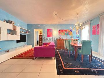 Appartamento in vendita di 111 m² in Via G.L. Bernini