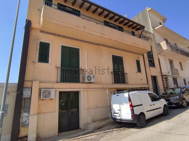 Appartamento in vendita di 120 m² in Via G. Marconi, 28