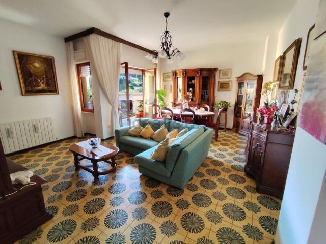 Appartamento in vendita di 120 m² in Via Gaspare Dussol, 12