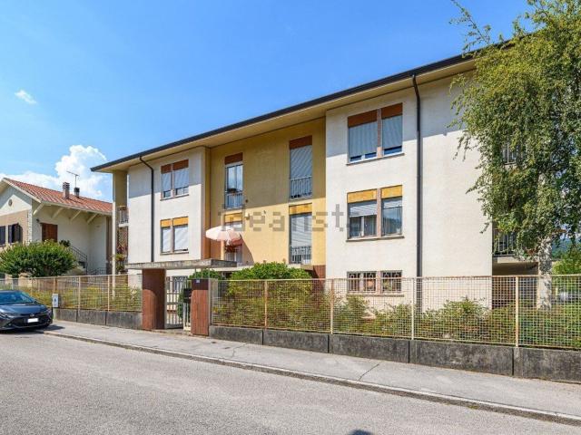 Appartamento in vendita di 120 m² in Via Gen. A. Graziani, 12