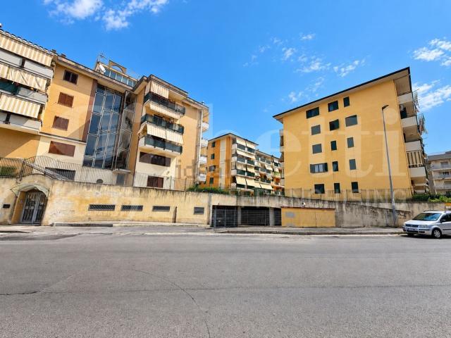 Appartamento in vendita di 120 m² in Via Generale Gennaro Niglio, 15