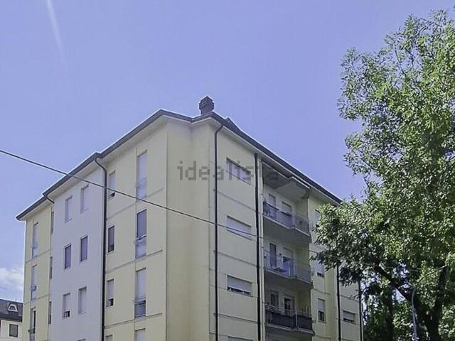 Appartamento in vendita di 109 m² in Via Giuseppe Campi, 244