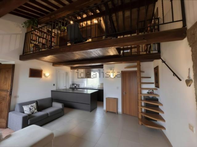 Appartamento in vendita di 120 m² in Via Giuseppe Garibaldi, 1