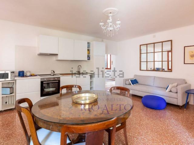 Appartamento in vendita di 120 m² in Via Giuseppe Garibaldi