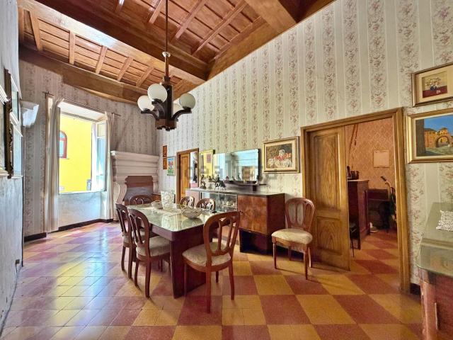 Appartamento in vendita di 120 m² in Via Giuseppe Garibaldi, 49