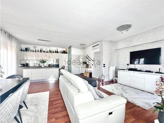 Appartamento in vendita di 120 m² in Via Giuseppe di Vittorio, 101