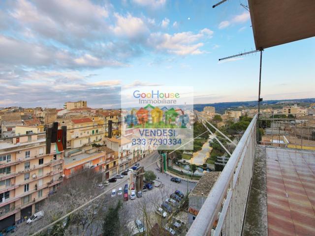 Appartamento in vendita di 120 m² in Via Giuseppe Mazza, 11