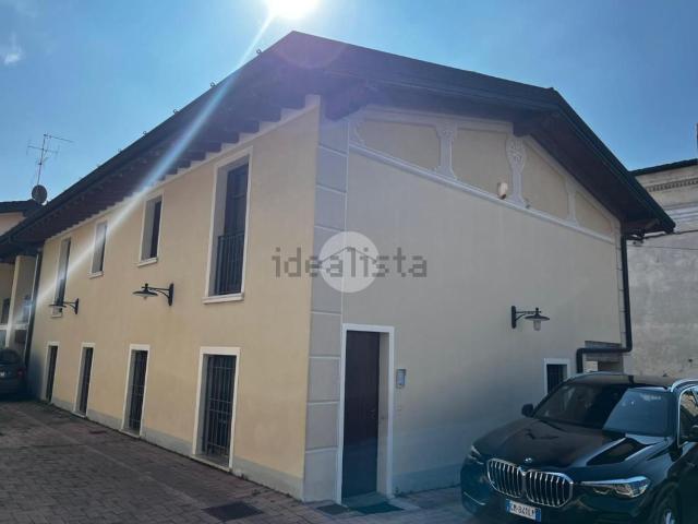 Appartamento in vendita di 150 m² in Via Aldo Moro, 5