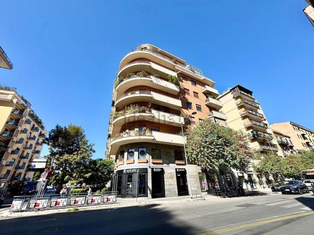 Appartamento in vendita di 120 m² in Via Giuseppe Sciuti, 6