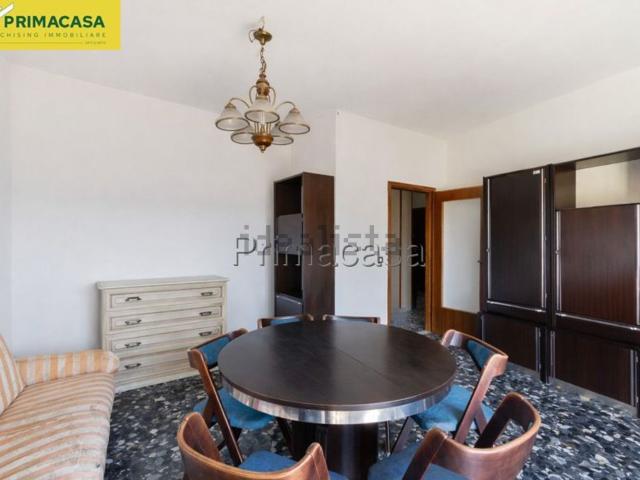 Appartamento in vendita di 120 m² in Via Giacomo Leopardi, 2