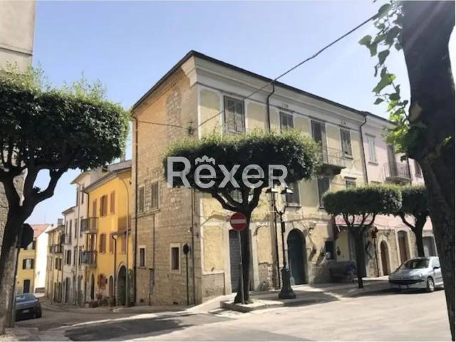 Appartamento in vendita di 120 m² in Via Giacomo Matteotti