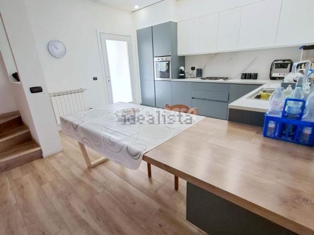 Appartamento in vendita di 120 m² in Via Giacomo Matteotti