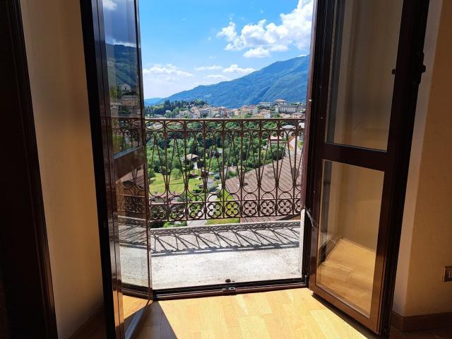 Appartamento in vendita di 120 m² in Via Giacomo Quarenghi, 35