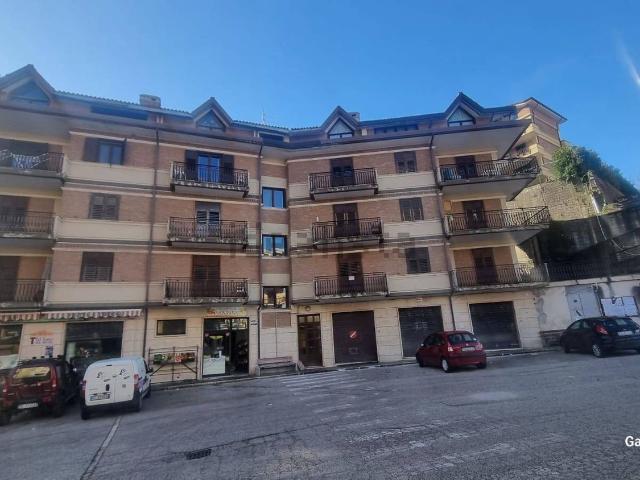 Appartamento in vendita di 120 m² in Via Giosuè Carducci, 38