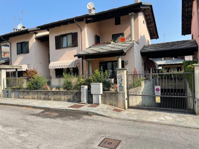 Appartamento in vendita di 120 m² in Via Giovanni Giolitti, 14