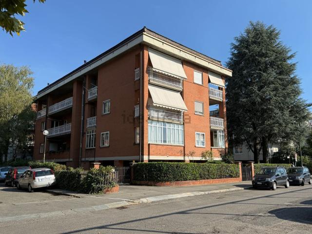 Appartamento in vendita di 120 m² in Via Giovanni Servais, 200