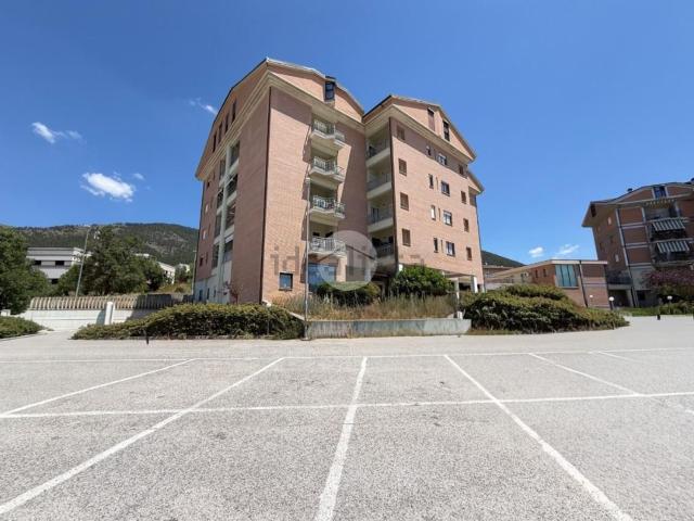Appartamento in vendita di 120 m² in Via Giovanni Pascoli, 13