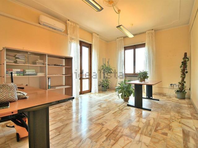 Appartamento in vendita di 120 m² in Via Giovanni XXIII