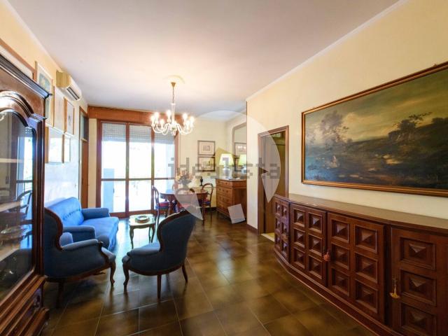 Appartamento in vendita di 120 m² in Via Domenico Francesco Cecati, 26