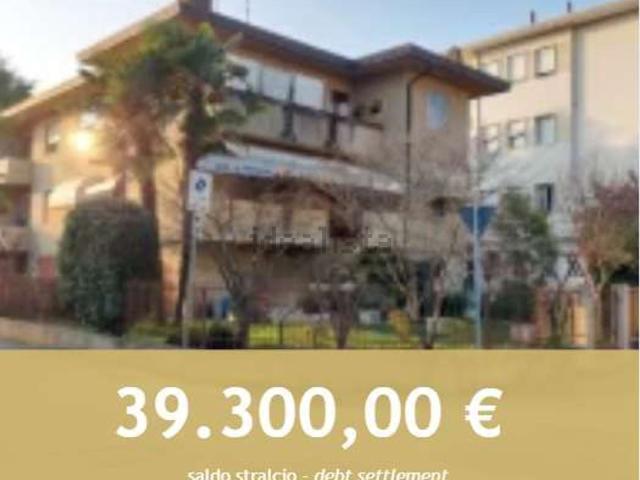Appartamento in vendita di 120 m² in Via Don Giovanni Minzoni